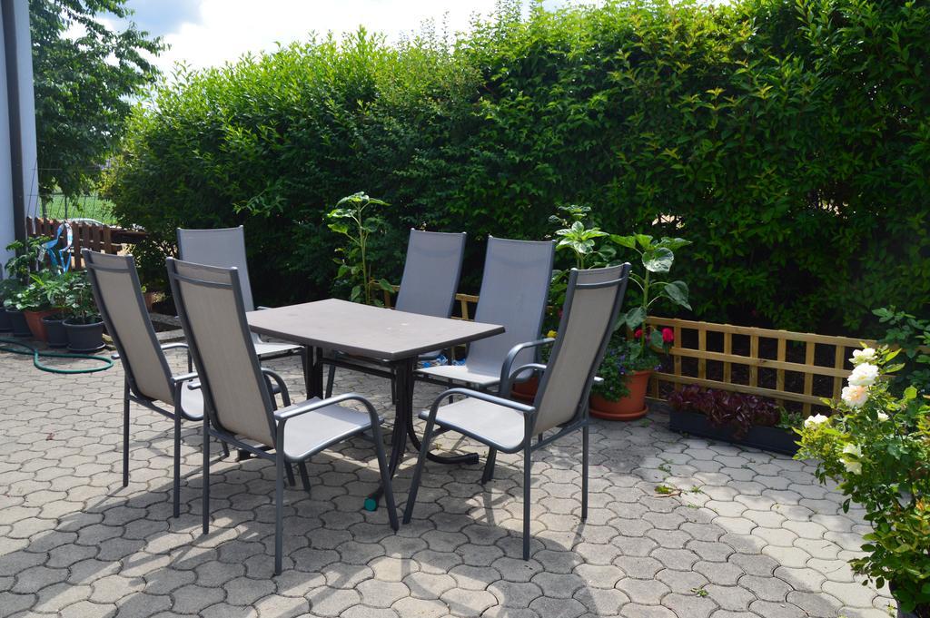 Ferienwohnung Familie Stuhr Staatz Exterior photo